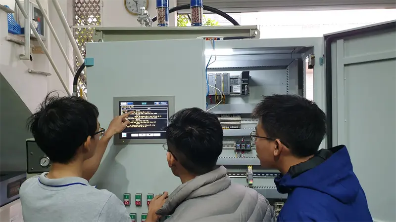 So Sánh Hệ Thống Truyền Động Thủy Lực Và Cơ Khí